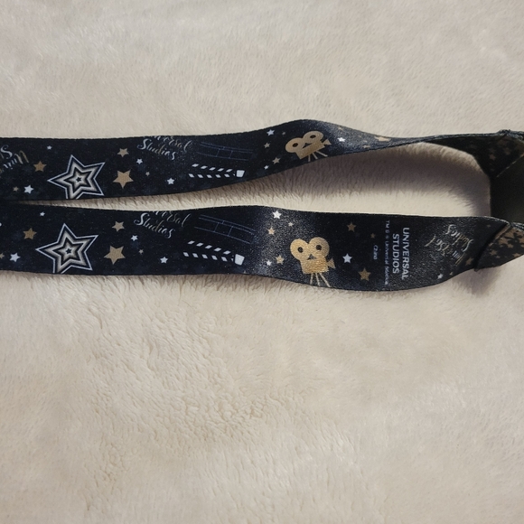 Universal Studios Lanyard- Black And Gold - Picture 3 of 7